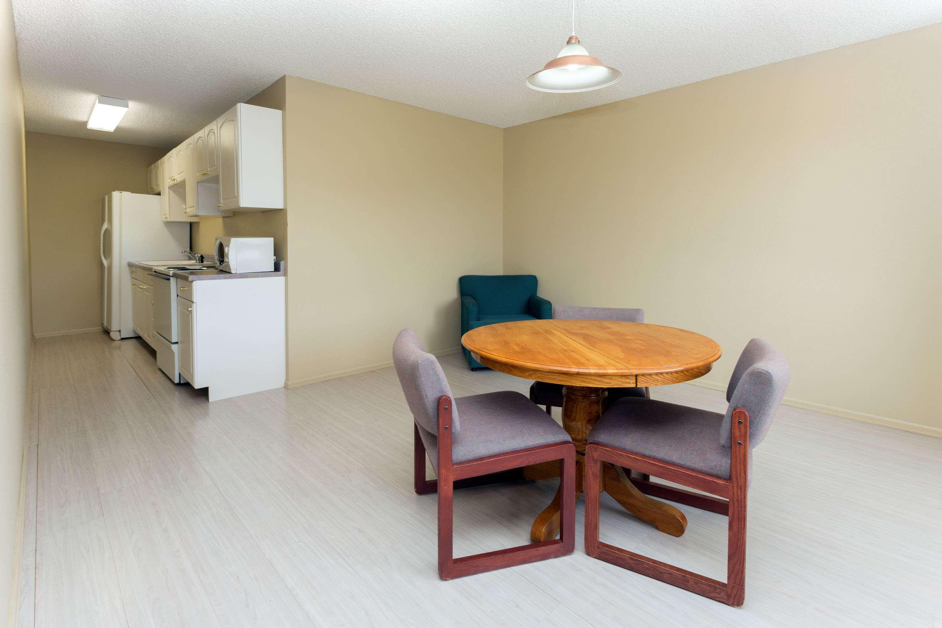 Days Inn By Wyndham Colorado Springs Airport Dış mekan fotoğraf